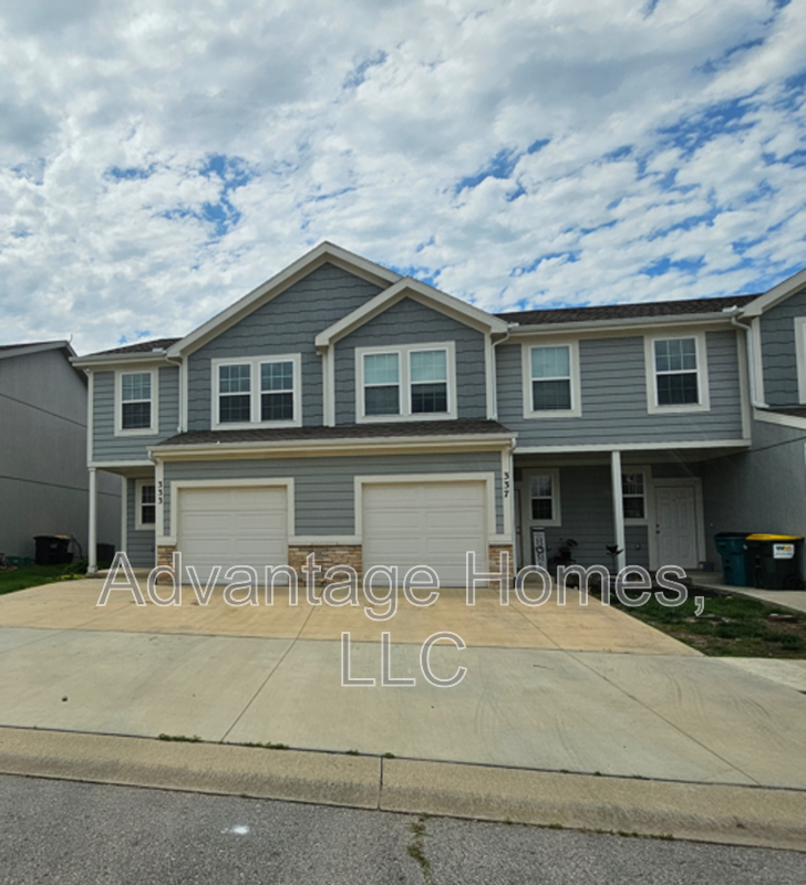 Charming Family Townhome in Louisburg: Modern, Energy-Efficient Living with Top Schools and Great Amenities - ALL APPLIANCES INCLUDED! property image