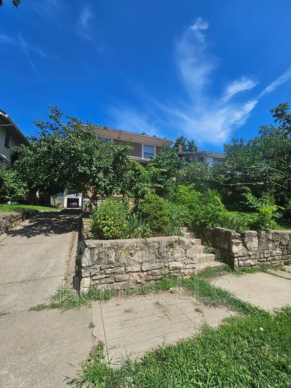 4235 Mercier property image