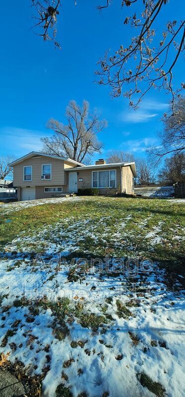 Refreshed crisp and clean! Welcome home property image