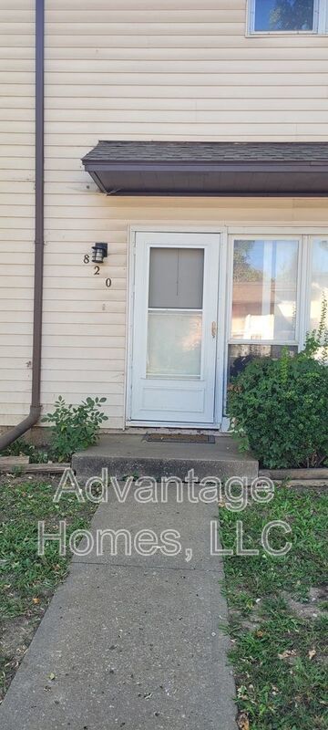 824 N 70th St property image