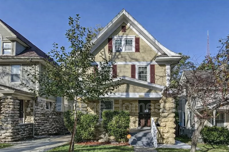 Charming 3-Story Hyde Park North Home with Yard, Parking & Expansion Potential property image